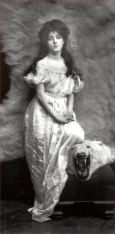 The Edwardian Debutante